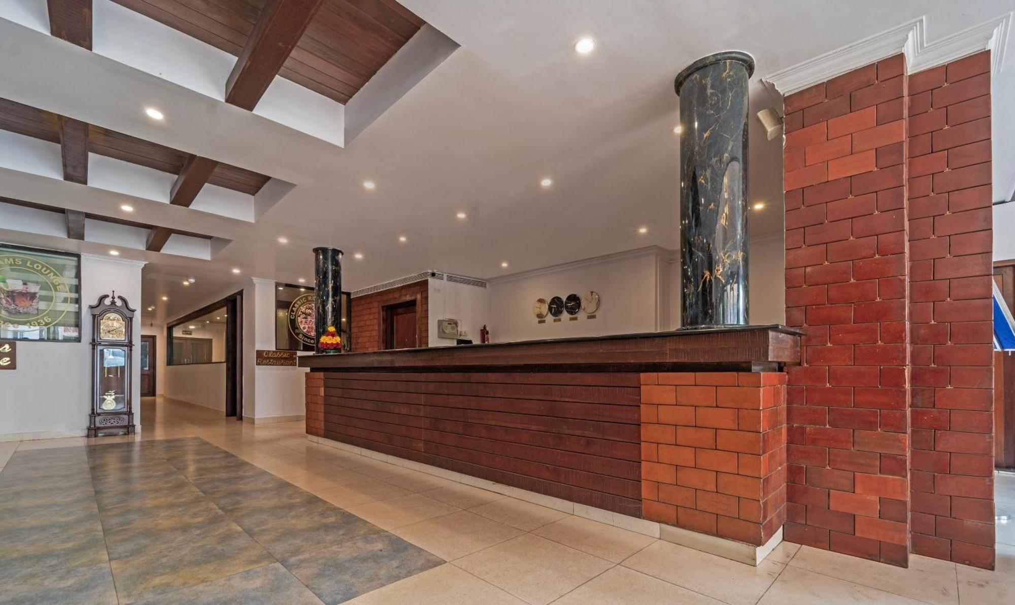 Treebo Central Thrissur Екстериор снимка